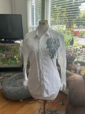Men’s button up helix shirt size large